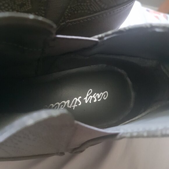 Boots Easy Street - Picture 3 of 3